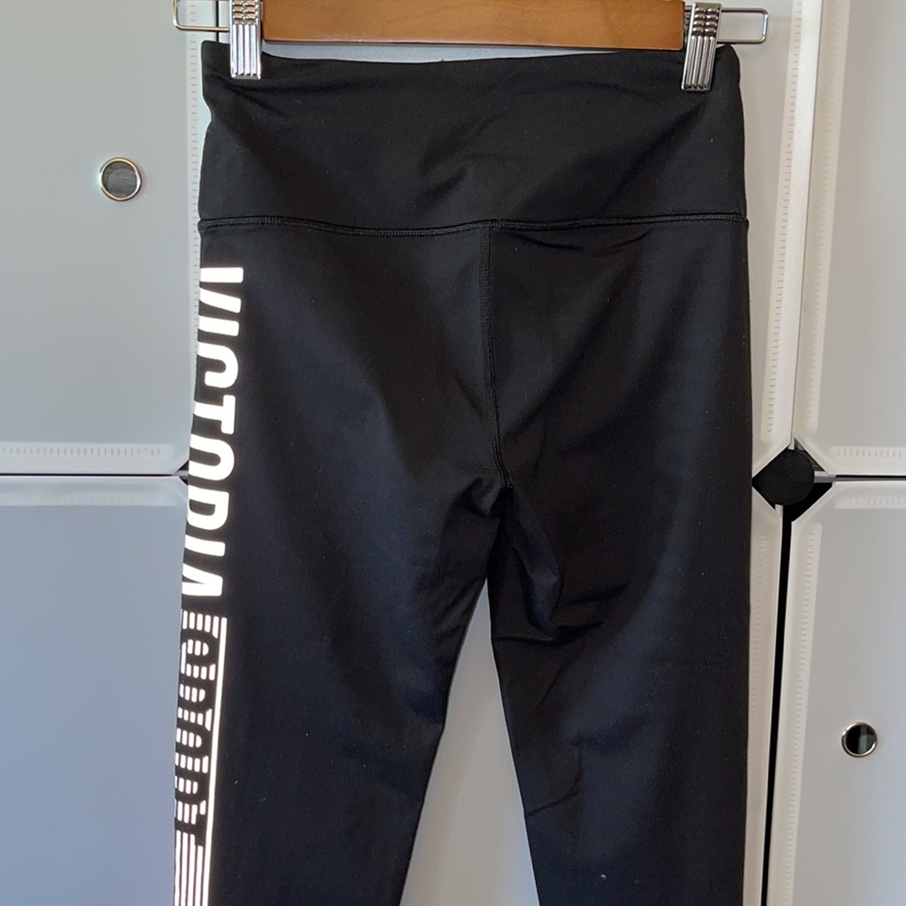 Victoria’s Secret Black Knockout Leggings - Picture 4 of 9